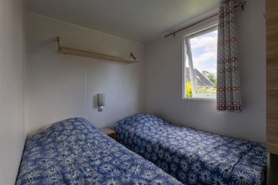 Classic 2 bedroom mobile home D — 3
