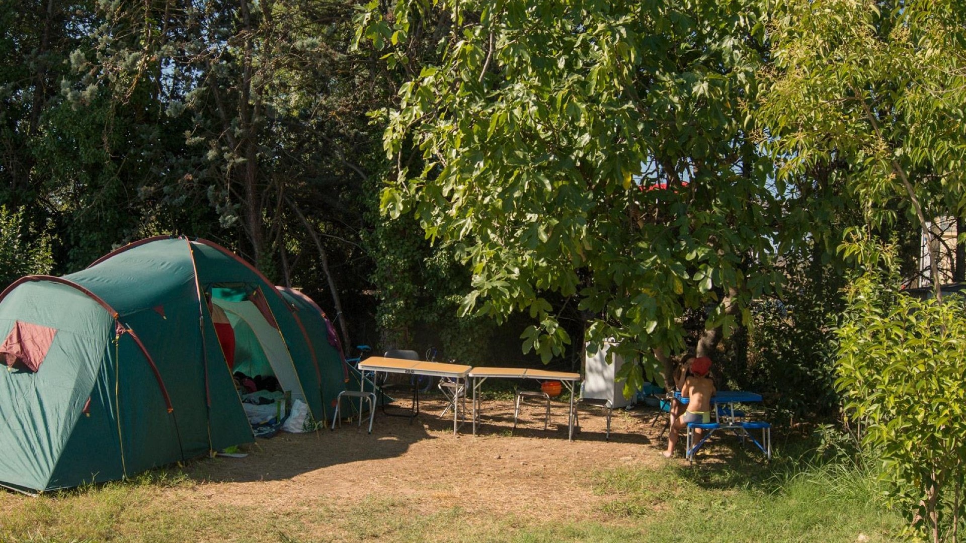 gemeenschap commentaar Metalen lijn Standplaats voor tent, camper of caravan