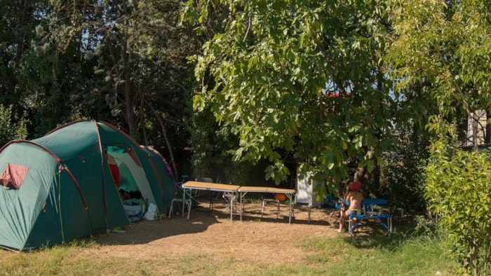 Emplacement Tente, Camping-Car Ou Caravane