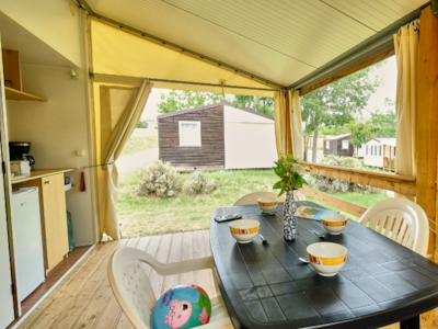 Canvas bungalow