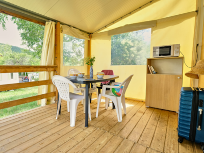 Canvas bungalow