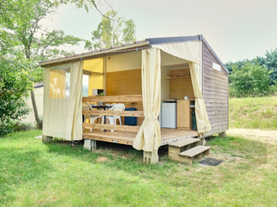 Canvas bungalow