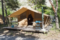 Accommodation - Classic Iv Wood & Canvas Tent - Huttopia Fontvieille