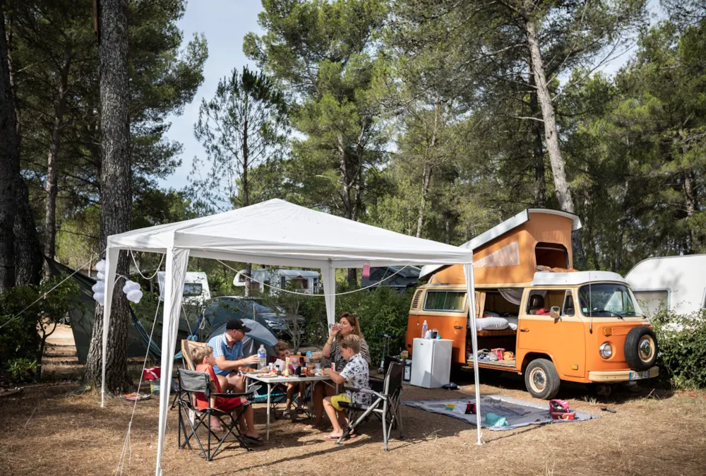 Pitch - Comfort Camping Pitch - Huttopia Fontvieille