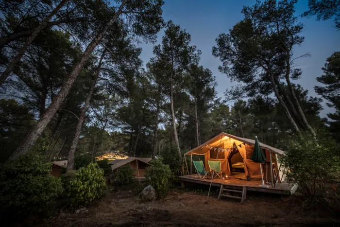 Huttopia Fontvieille - image n°1 - Camping Direct