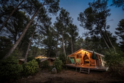 Classic IV Wood & Canvas tent