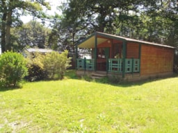 Accommodation - Chalet Châtaignier 2 Bedroom - Camping OAKi