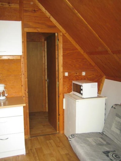 Hut on stilts with terrace ( 2/4 adults + 2 children)