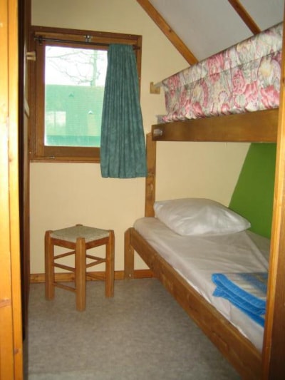 Hut on stilts with terrace ( 2/4 adults + 2 children)