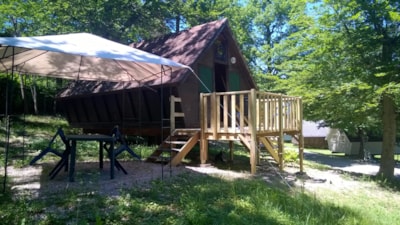 Hut on stilts - terrace