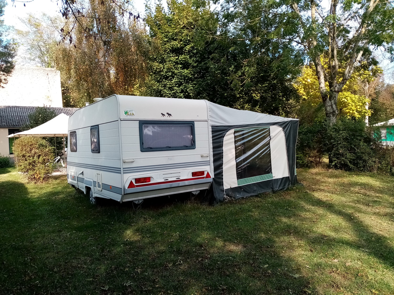 Accommodation - Caravan - 3 Or 4 People (2 Adults + 2 Small Children Or 2 Adults + 1 Teenager Or 3 Adults) - Camping Les Portes de l'Anjou