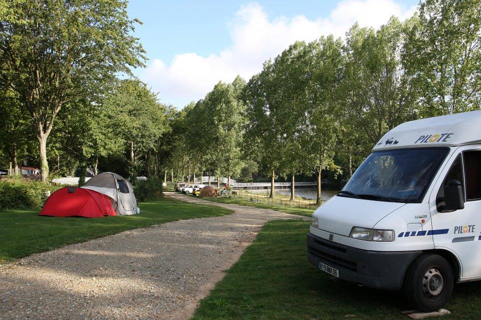Emplacement - Forfait Randonneur (1 Pers. À Pied Ou A Vélo / 1 Tente) - Camping Le Parc de Vaux