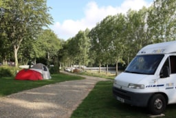 Kampeerplaats(en) - Standplaats Pakketprijs Wandelaar Per Voet Of Per Fiets Met Tent - Camping Le Parc de Vaux