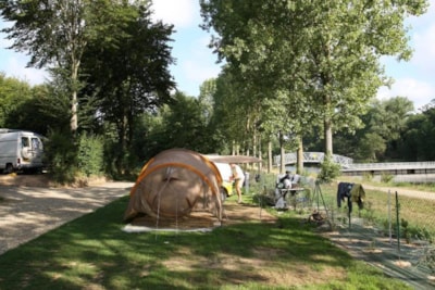 Comfort Package (1 tent, caravan or motorhome / 1 car / electricity 10A)