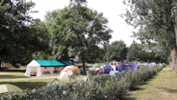 Camping Le Parc de Vaux - image n°8 - Roulottes
