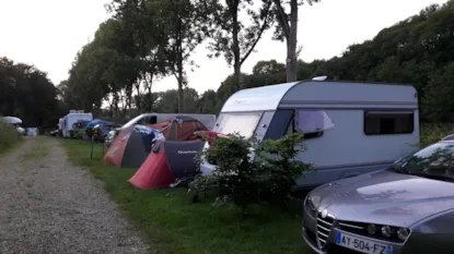 Piazzola Nature (Tenda, Roulotte, Camper / 1 Auto)