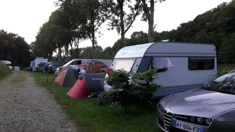 Forfait Nature (1 Tente, Caravane Ou Camping-Car / 1 Voiture)