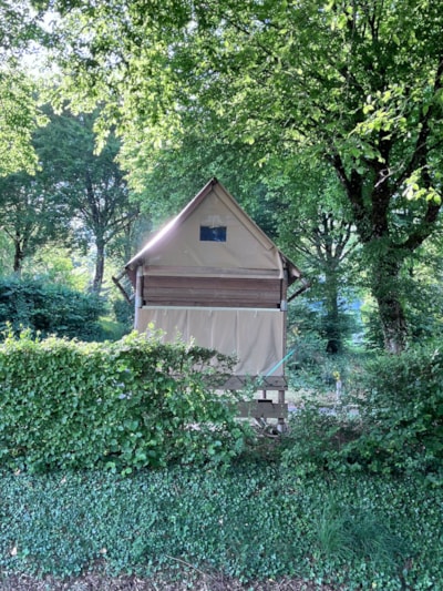 Wooden Bivouac tent on stilts (for hikers and cyclists on the road)