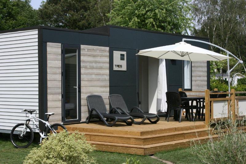 Location - Confort 35-2-2 (Mobil-Home Taos) - Tv, 2 Chambres + 2 Salles D'eau (Lits Superposés), Environ 35M² - Camping Les Bruyères
