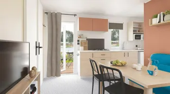 Mietunterkunft - Mobilheim Confort 30 M² Tv - Camping La Tour des Prises Ile de Ré