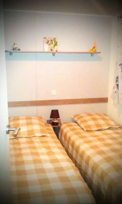 Huuraccommodatie(s) - Stacaravan Evolution - 31M² - 2 Kamers Met Airconditioning - image n°5 - CAMPING LES TRUFFIERES***