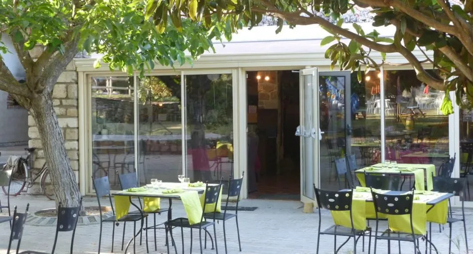 CAMPING LES TRUFFIERES***