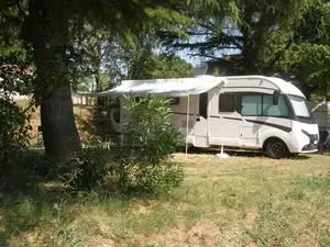 CAMPING LES TRUFFIERES***