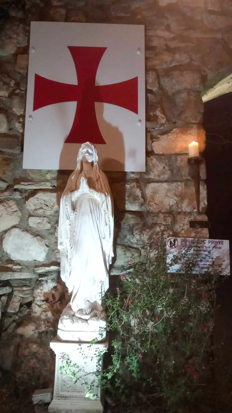 CAMPING LES TRUFFIERES***