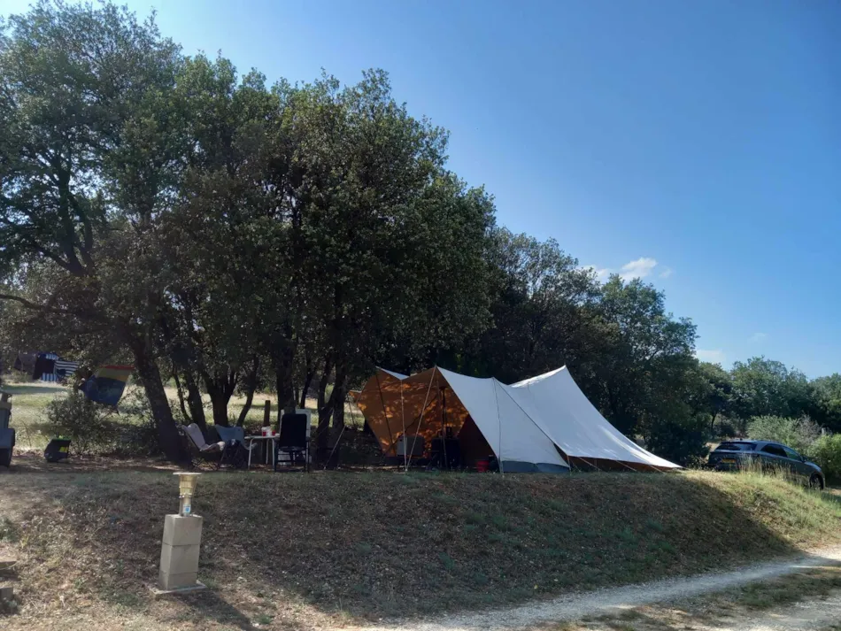 CAMPING LES TRUFFIERES***