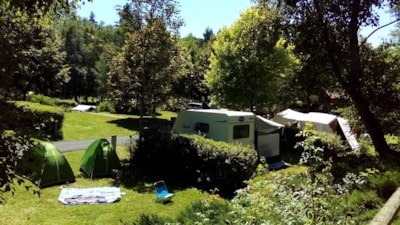 Camping package (pitch, 1 vehicle, 2 people)