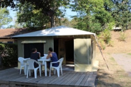 Huuraccommodatie(s) - Ingerichte Huurtent Caraïbes - 20 M² (Zonder Verwarming Of Sanitair) - Camping de Matour