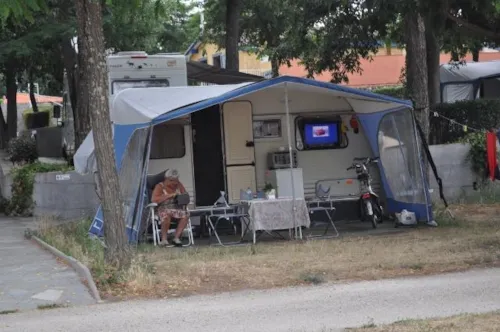 Stellplatz - Pauschale Stellplatz + Elektrizität - image n°2 - YELLOH VILLAGE La Plage Fleurie