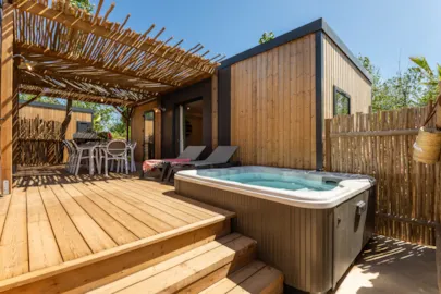 Floride Family PRESTIGE - 3 salles d'eau - 3 WC - Jacuzzi