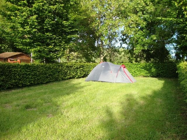 Forfait Nature - Sans Électricité (1 Tente, Caravane Ou Camping-Car / 1 Voiture)