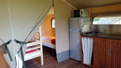 Canvas ecolodge 35 m² - 2 bedrooms - without sanitary facilities - covered terrace facing — 8