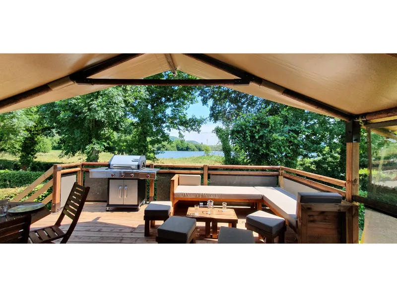 Lodge confort 32m²-SDB-terrasse couverte face aux étangs et plancha-Juill et août : dim/dimanche