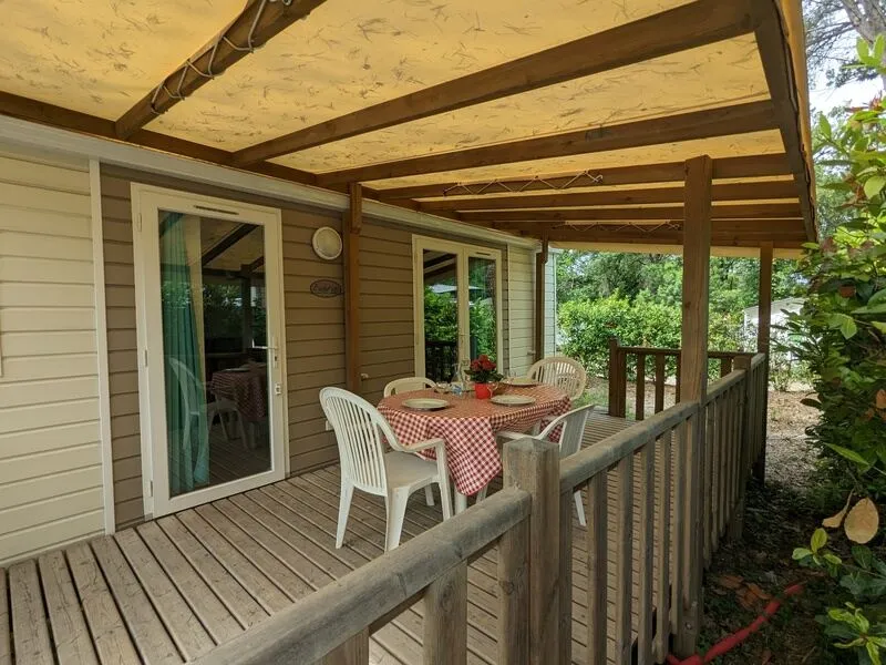 Mietunterkunft - Mobilheim Habana Clim Tv - 2 Schlafzimmer 24M² - Clico Chic - Camping L'Orée d'Azur