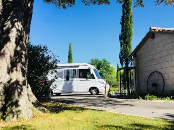Stellplatz - Stellplatze In Der Nähe Des Sanitärbereichs - Camping MONPLAISIR PROVENCE**** 