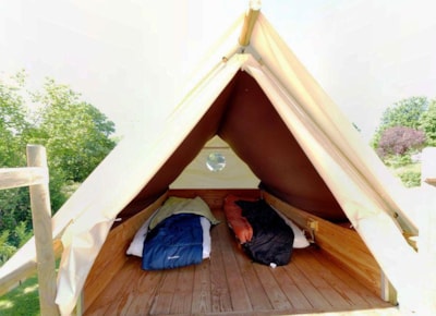 Tent Bivouac (on mezzanine with picnic table and electricity)