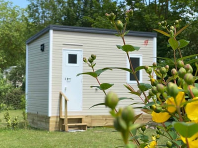 Pitch VIP with individual and private sanitary facilities