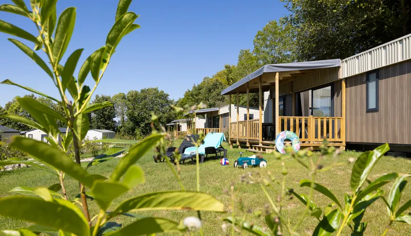 Accommodation - Mobile-Home Prestige - 3 Bedrooms - 2 Bathrooms - Château des Tilleuls