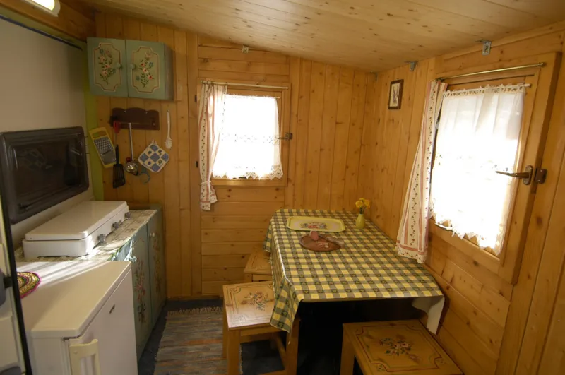 Caravane Familiale - 2 Adultes + 2 Enfants - Chauffage En Sus (Hiver)