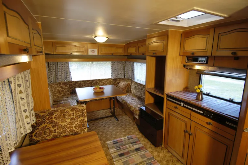 Caravane Familiale - 2 Adultes + 2 Enfants - Chauffage En Sus (Hiver)