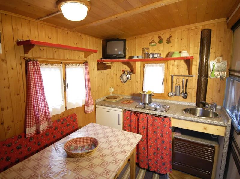 Caravane Familiale - 2 Adultes + 2 Enfants - Chauffage En Sus (Hiver)