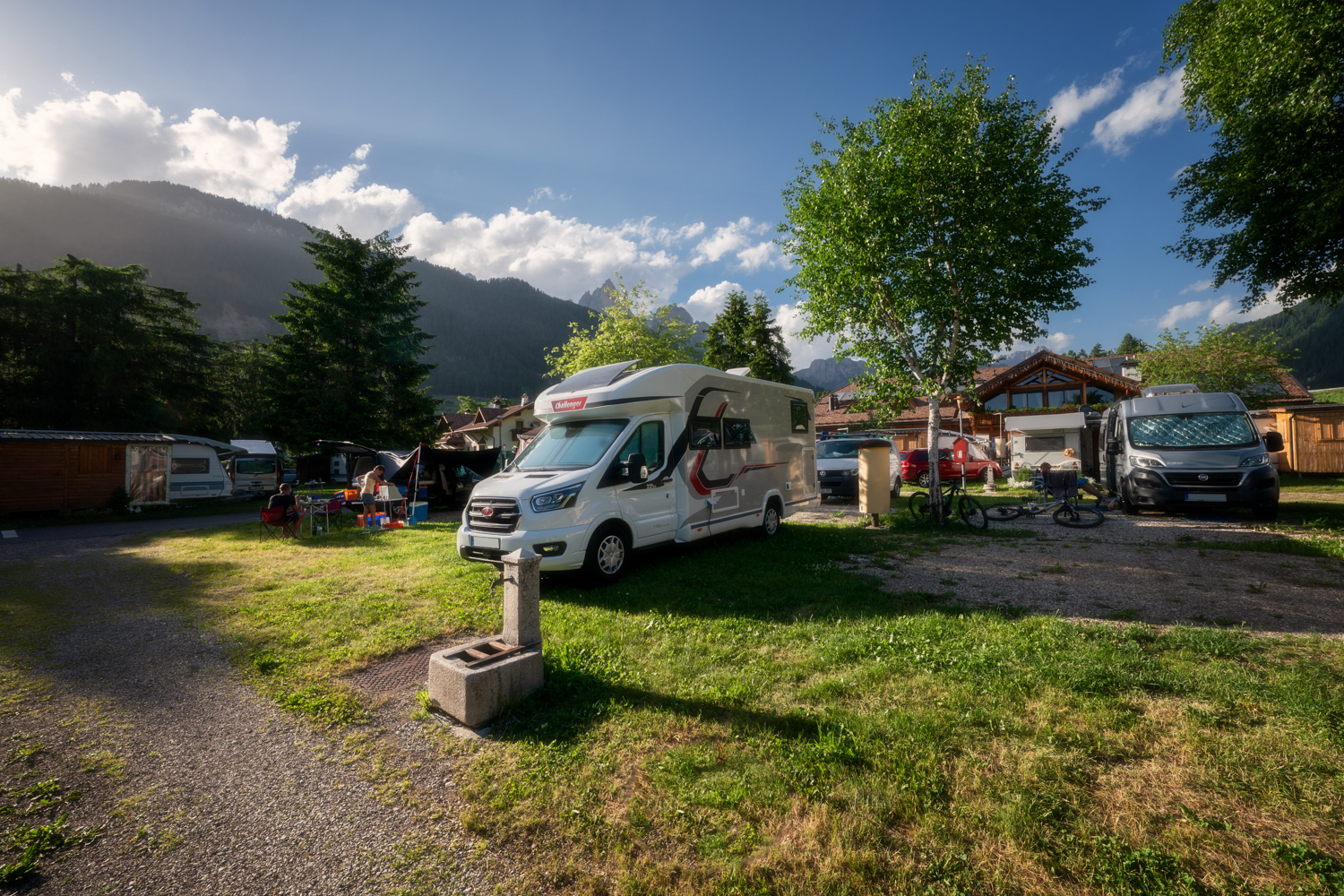 (Area 2/4) Pitch  VW Bus/Camper/Caravan/Trailer tent