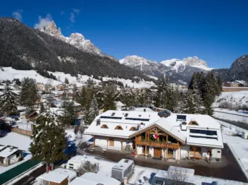 Stellplatz - (Zone 5/6) Classic Stellplatz Wohnmobil/Wohnwagen/Grosse Zelt/Vw Bus - Camping Catinaccio Rosengarten