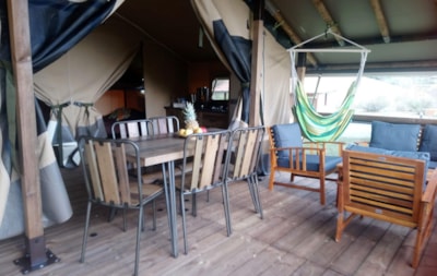 LODGE ALTITUDE — 8