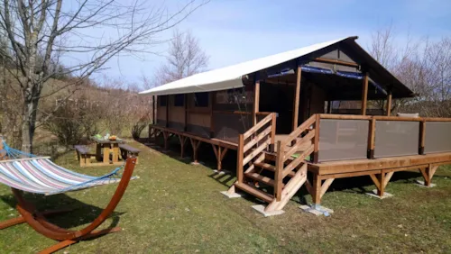 Location - Lodge Espace - image n°1 - Camping Belle Roche