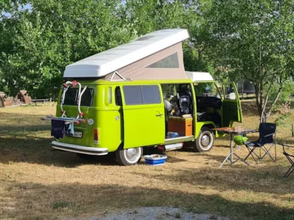 Piazzola Confort - Elettricità + Auto + Tenda O Roulotte O Camper