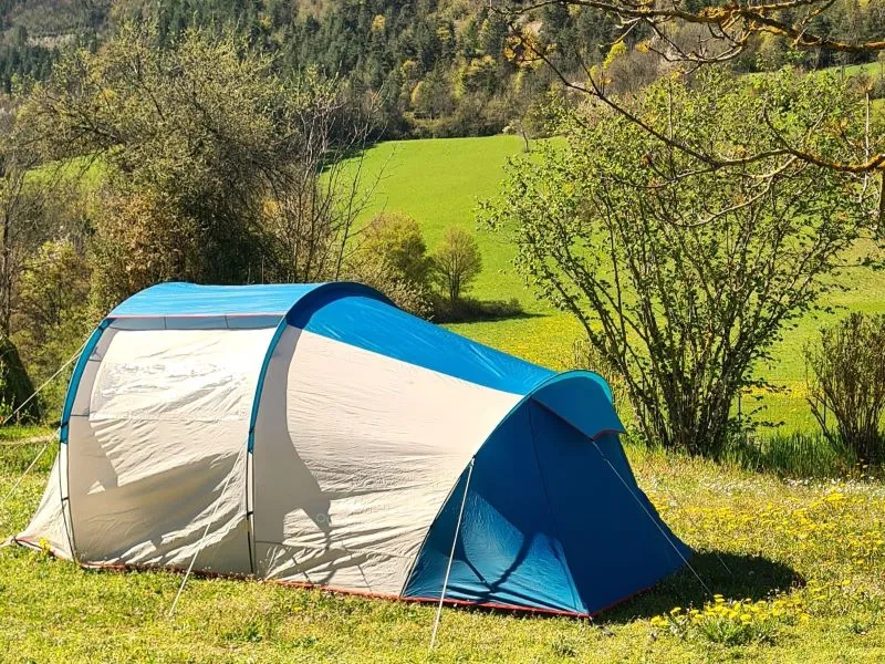 Emplacement Confort - Électricité 10A + Voiture + Tente Ou Caravane Ou Camping-Car